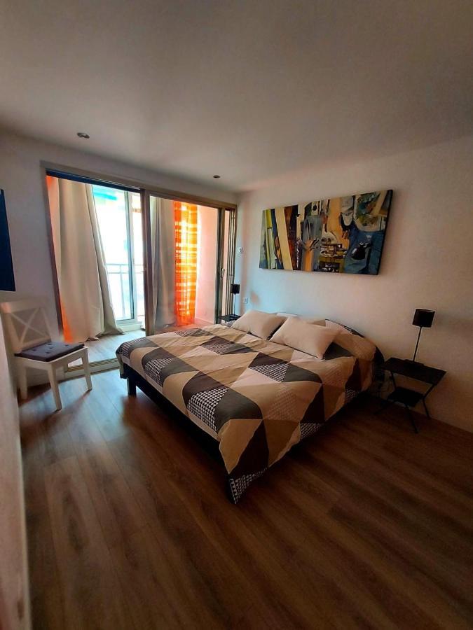 Appartement T3 Plein Centre Ville Le Lavandou Exterior foto